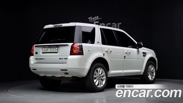 Land Rover Freelander 2 2.2 SD4 HSE 2013 — фото 2