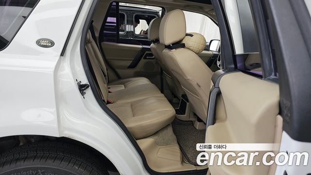 Land Rover Freelander 2 2.2 SD4 HSE 2013 — фото 12