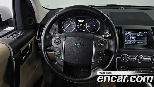 Land Rover Freelander 2 2.2 SD4 HSE 2013 — фото 13