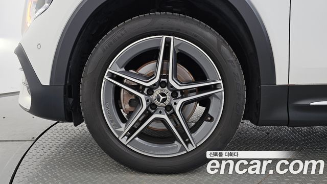 Mercedes-Benz GLB-Class (X247) GLB250 4MATIC 2023 — фото 5