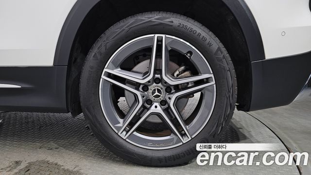 Mercedes-Benz GLB-Class (X247) GLB250 4MATIC 2023 — фото 27