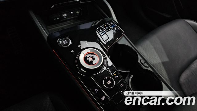 Kia Sportage (V) LPG 2.0 2WD Signature 2023 — фото 9