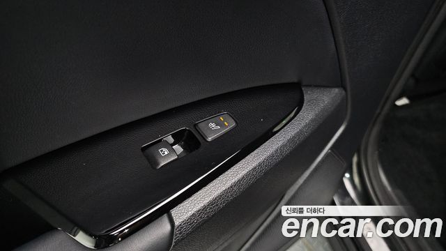 Kia Sportage (V) LPG 2.0 2WD Signature 2023 — фото 34