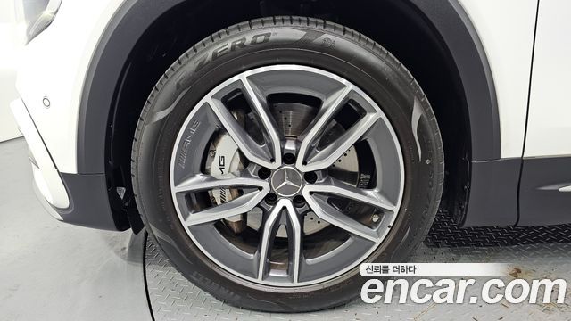 Mercedes-Benz GLB-Class (X247) AMG GLB35 4MATIC 2025 — фото 5