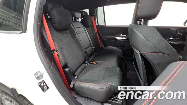 Mercedes-Benz GLB-Class (X247) AMG GLB35 4MATIC 2025 — фото 21