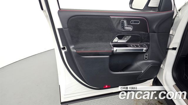 Mercedes-Benz GLB-Class (X247) AMG GLB35 4MATIC 2025 — фото 30