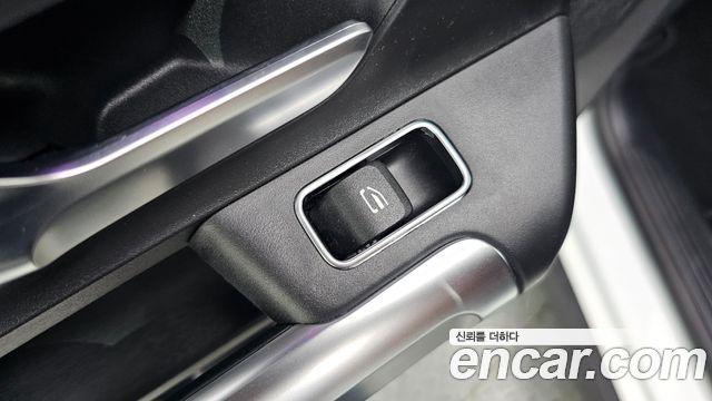 Mercedes-Benz GLB-Class (X247) AMG GLB35 4MATIC 2025 — фото 34