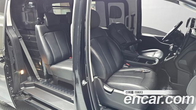 Hyundai Staria L3.5 Cargo 5-Seater Modern 2023 — фото 10