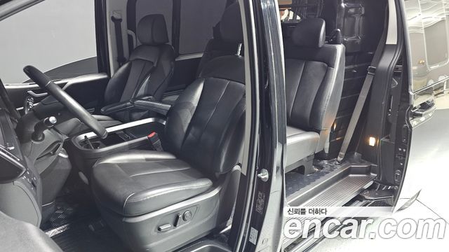Hyundai Staria L3.5 Cargo 5-Seater Modern 2023 — фото 11