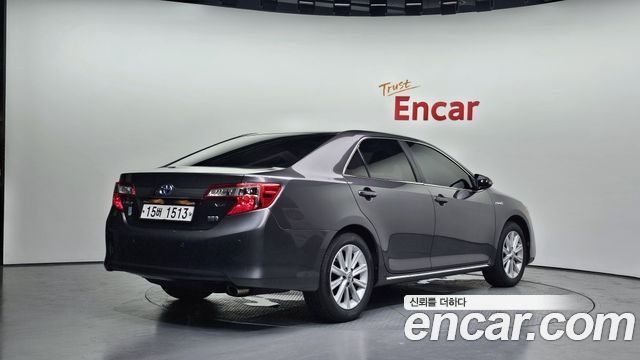 Toyota Camry Hybrid XLE 2014 — фото 2