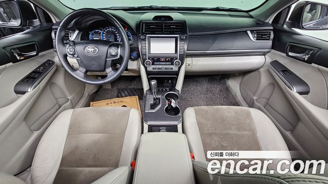 Toyota Camry Hybrid XLE 2014 — фото 7