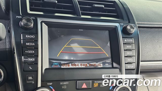 Toyota Camry Hybrid XLE 2014 — фото 14
