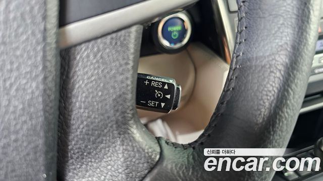 Toyota Camry Hybrid XLE 2014 — фото 16