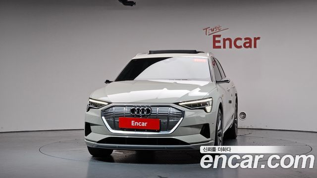 Audi e-tron 55 Quattro 2020 — фото 3