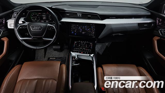 Audi e-tron 55 Quattro 2020 — фото 7