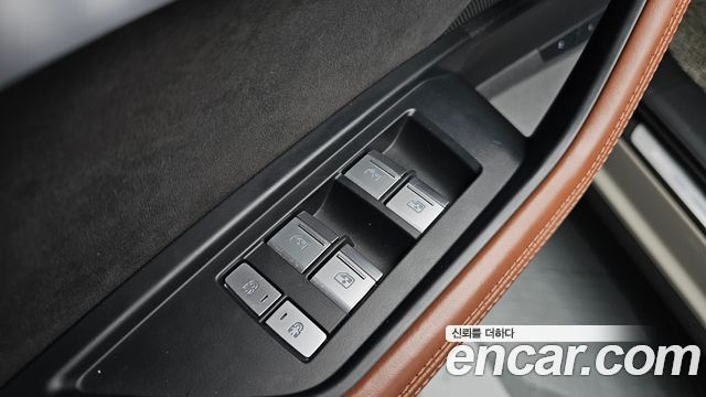 Audi e-tron 55 Quattro 2020 — фото 18
