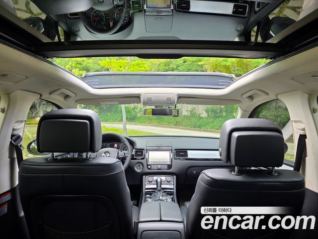 Volkswagen Touareg V6 3.0 TDI Bluemotion Premium 7P5 2015 — фото 18