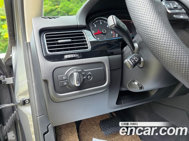 Volkswagen Touareg V6 3.0 TDI Bluemotion Premium 7P5 2015 — фото 20