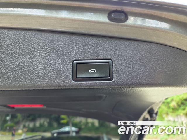 Volkswagen Touareg V6 3.0 TDI Bluemotion Premium 7P5 2015 — фото 24