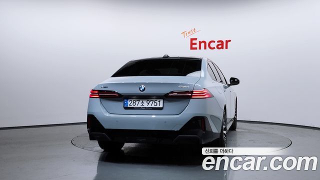 BMW 5 Series (G60) 530i xDrive M Sport 2024 — фото 4