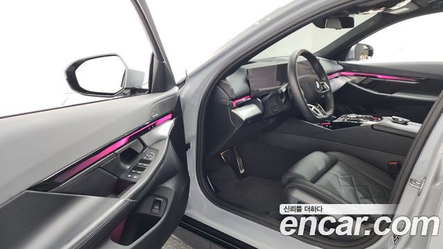 BMW 5 Series (G60) 530i xDrive M Sport 2024 — фото 10