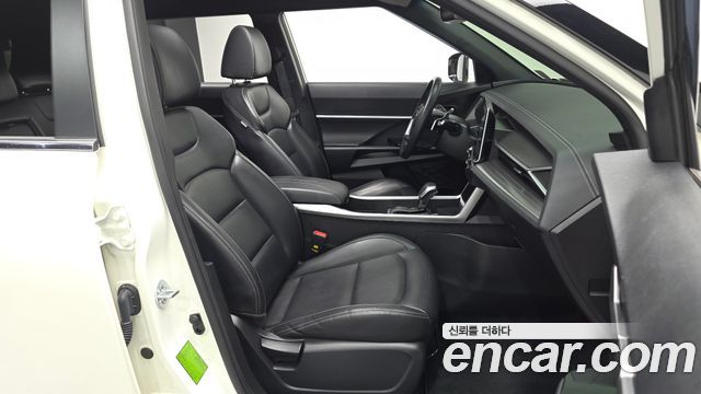 KG Mobility (SsangYong) Torres Gasoline 1.5 2WD T5 2023 — фото 11
