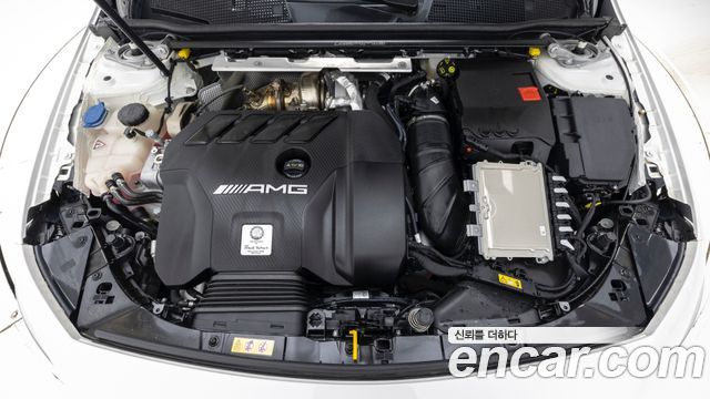 Mercedes-Benz A-Class (W177) AMG A45 4MAITC+ Hatchback 2025 — фото 6