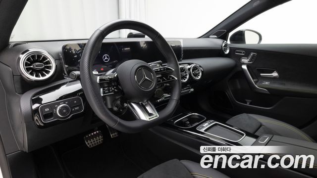 Mercedes-Benz A-Class (W177) AMG A45 4MAITC+ Hatchback 2025 — фото 17