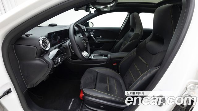 Mercedes-Benz A-Class (W177) AMG A45 4MAITC+ Hatchback 2025 — фото 18