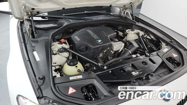 BMW 5 Series (F10) 528i xDrive 2013 — фото 6