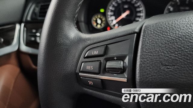 BMW 5 Series (F10) 528i xDrive 2013 — фото 19