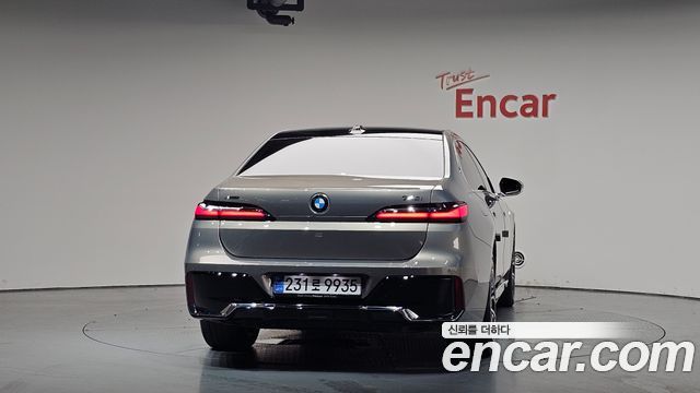 BMW 7 Series (G70) 740i xDrive M Sport 2024 — фото 4
