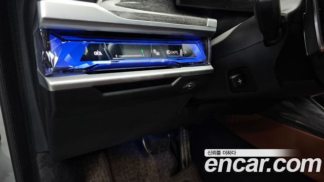 BMW 7 Series (G70) 740i xDrive M Sport 2024 — фото 33