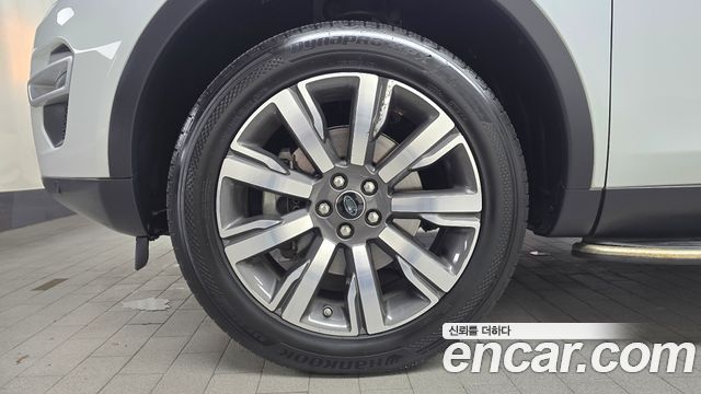 Land Rover Discovery Sport 2.0 TD4 HSE Luxury 2018 — фото 5