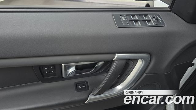 Land Rover Discovery Sport 2.0 TD4 HSE Luxury 2018 — фото 16