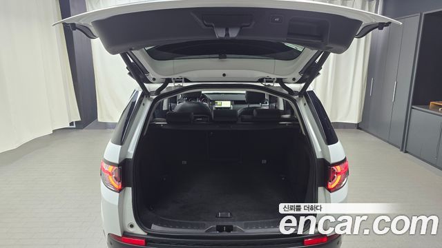 Land Rover Discovery Sport 2.0 TD4 HSE Luxury 2018 — фото 27