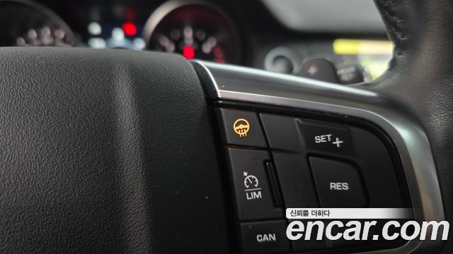 Land Rover Discovery Sport 2.0 TD4 HSE Luxury 2018 — фото 29