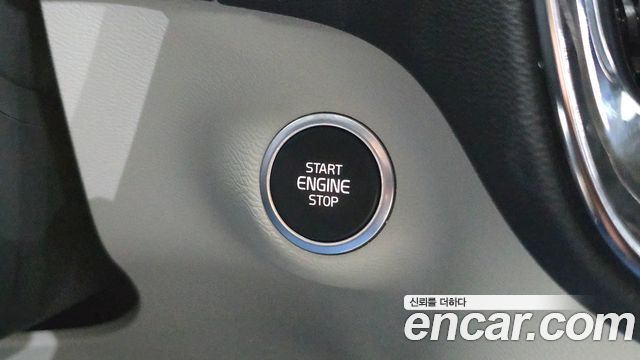 Volvo XC40 B4 Ultra Bright 2025 — фото 13