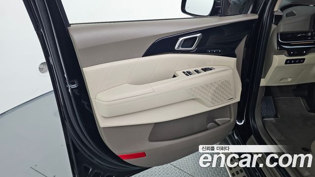 Kia Carnival (IV) HEV 4-Seater Hi Limousine Signature 2025 — фото 19
