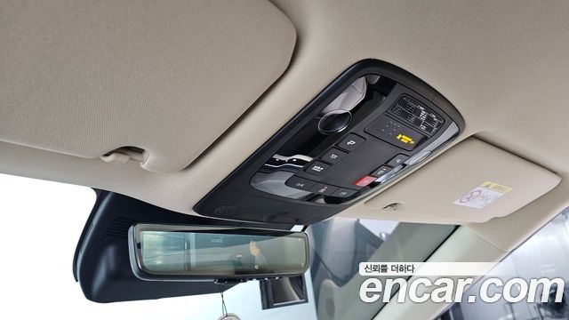 Kia Carnival (IV) HEV 4-Seater Hi Limousine Signature 2025 — фото 20