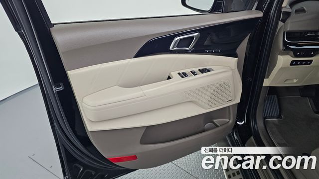 Kia Carnival (IV) HEV 4-Seater Hi Limousine Signature 2025 — фото 24