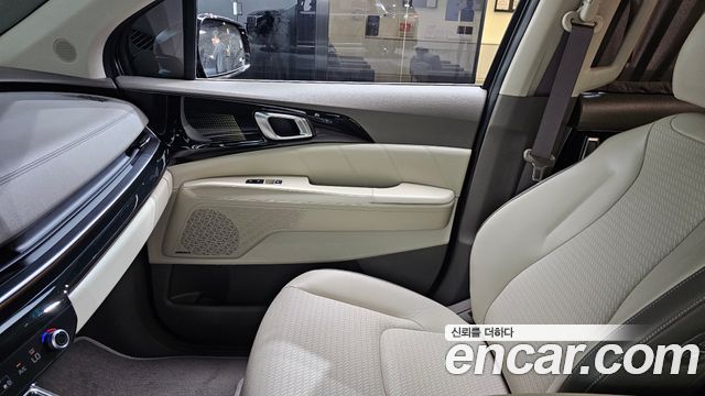 Kia Carnival (IV) HEV 4-Seater Hi Limousine Signature 2025 — фото 25