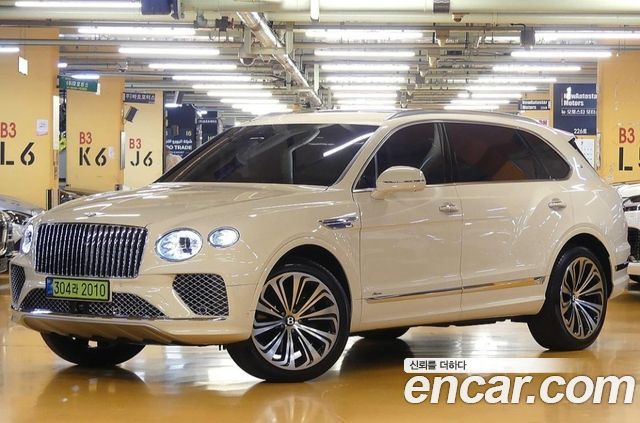 Bentley Bentayga 4.0 V8 EWB First Edition