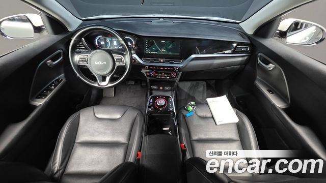 Kia Niro Plus Air 2024 — фото 7