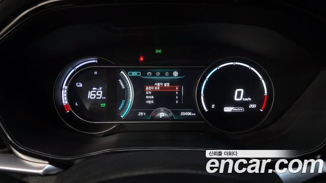 Kia Niro Plus Air 2024 — фото 8