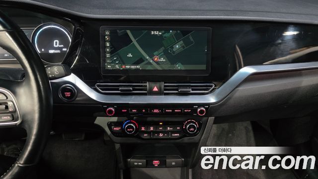 Kia Niro Plus Air 2024 — фото 13