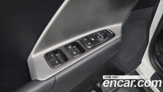 Kia Niro Plus Air 2024 — фото 17
