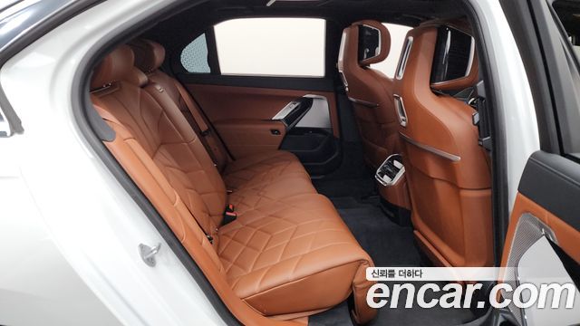 BMW 7 Series (G70) 740i xDrive M Sport 2025 — фото 11