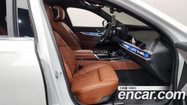 BMW 7 Series (G70) 740i xDrive M Sport 2025 — фото 26