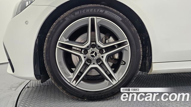 Mercedes-Benz E-Class (W213) E250 AMG Line 2023 — фото 5